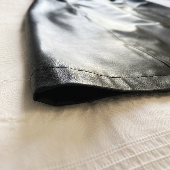 LAURENCE ROY VINTAGE BLACK FAUX LEATHER SLEEVELESS SHEATH DRESS - 12 - Picture 8 of 9